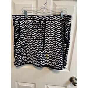 T By Talbots Large Navy Blue White Wavy Stripe Skort Pockets Small Stain